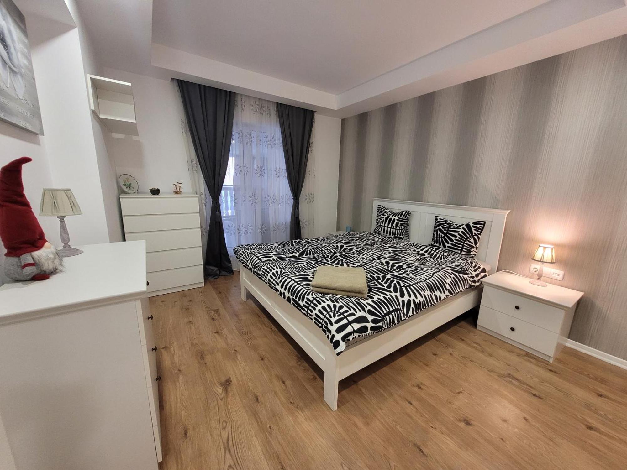 La Dolce Vita Apartment Stefanestii de Jos Luaran gambar