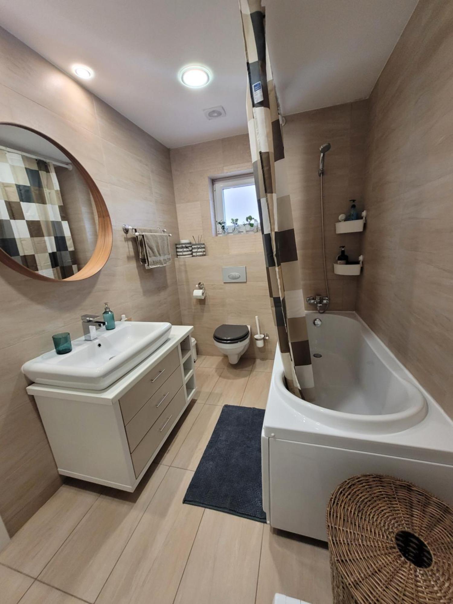La Dolce Vita Apartment Stefanestii de Jos Luaran gambar